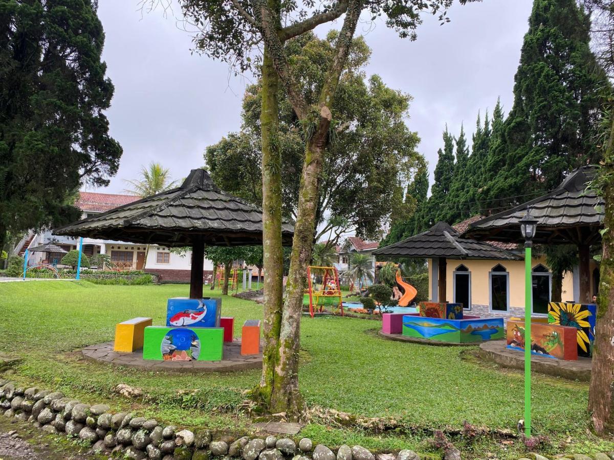 Hotel Puspa Sari Ciater Zewnętrze zdjęcie