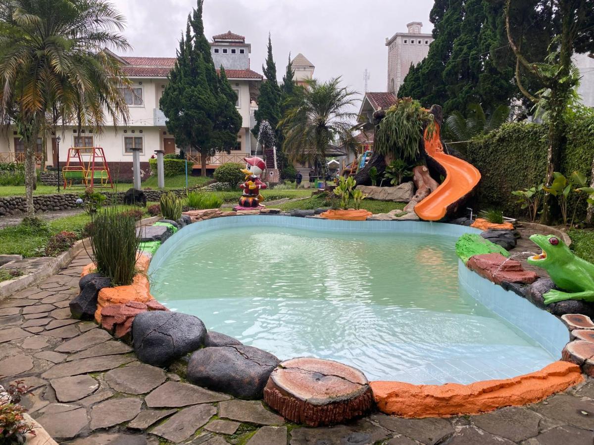 Hotel Puspa Sari Ciater Zewnętrze zdjęcie