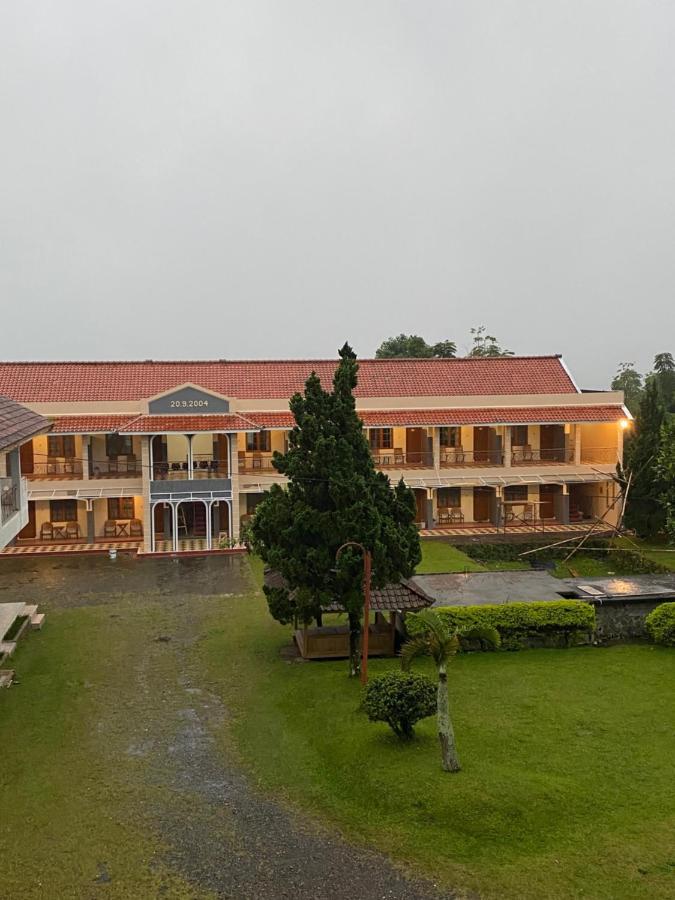 Hotel Puspa Sari Ciater Zewnętrze zdjęcie