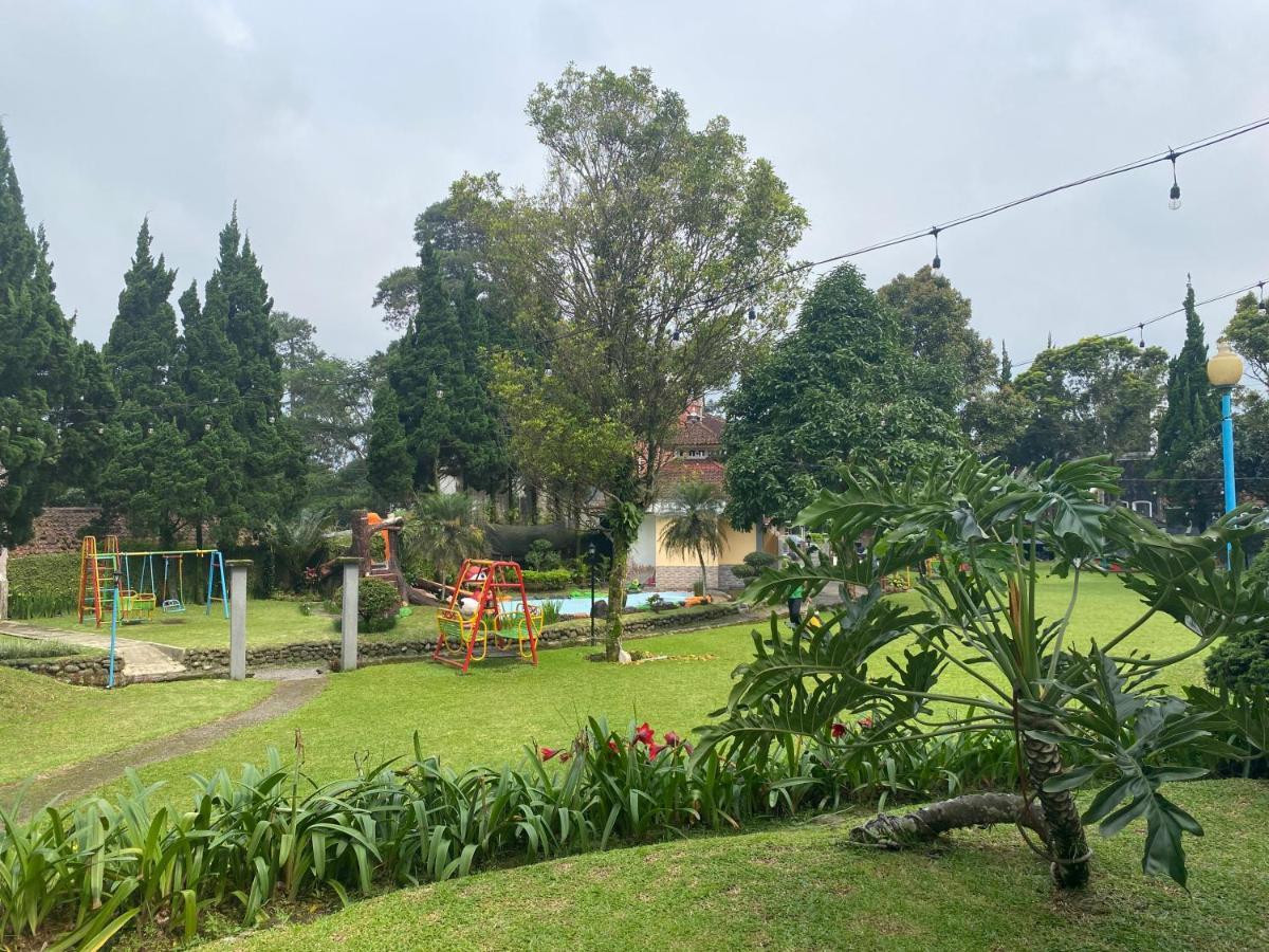 Hotel Puspa Sari Ciater Zewnętrze zdjęcie