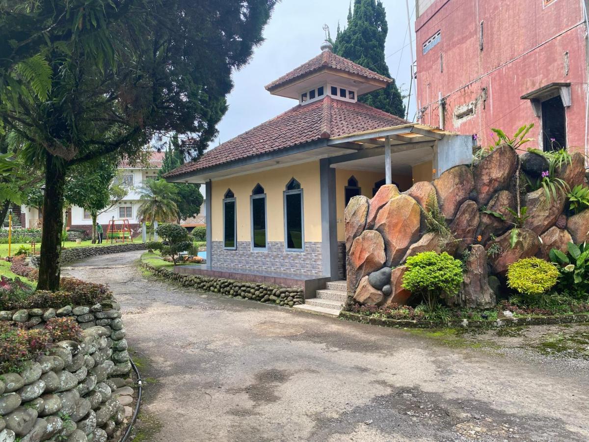 Hotel Puspa Sari Ciater Zewnętrze zdjęcie